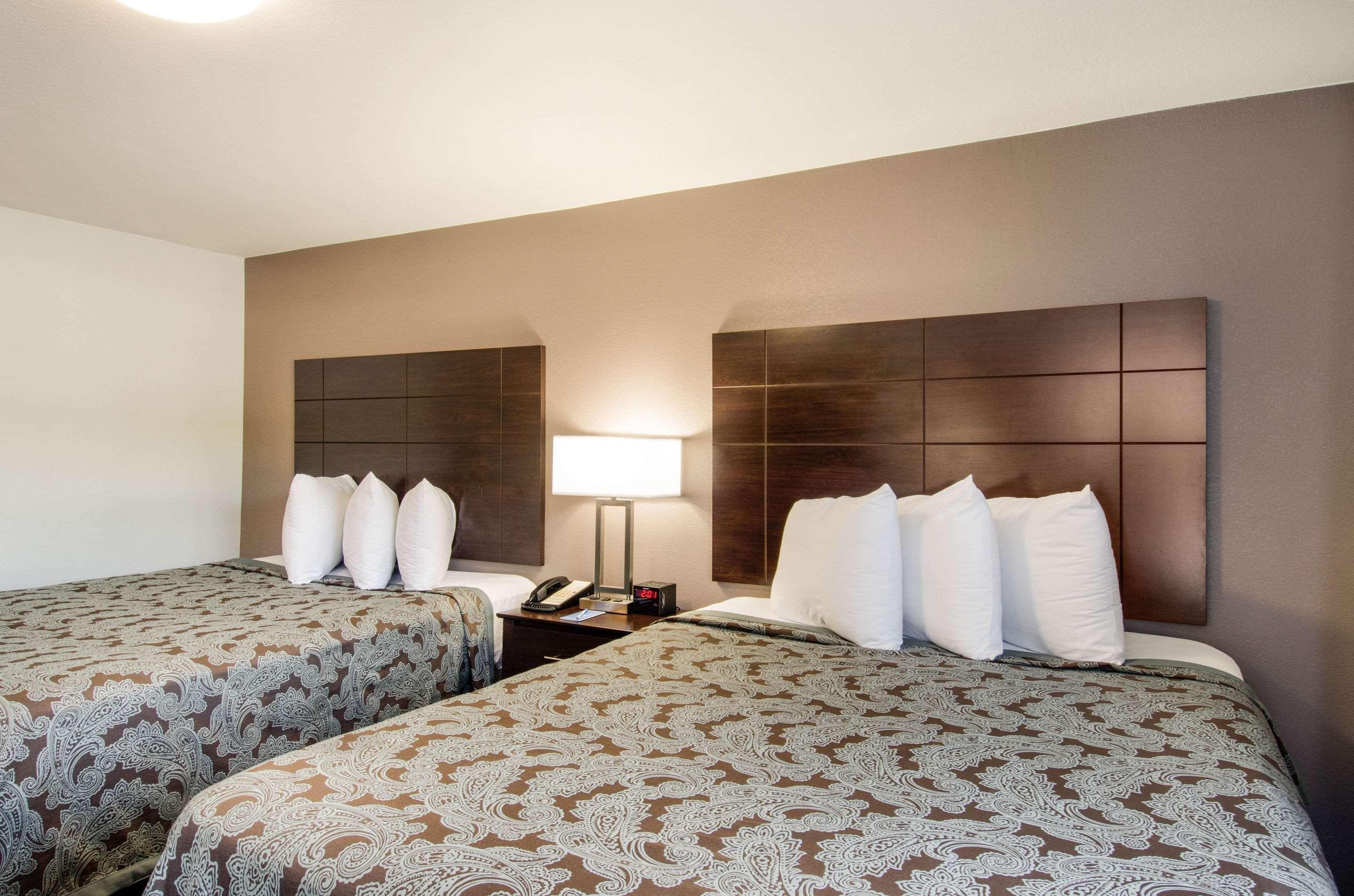 Rodeway Inn Middleboro-Plymouth Buitenkant foto