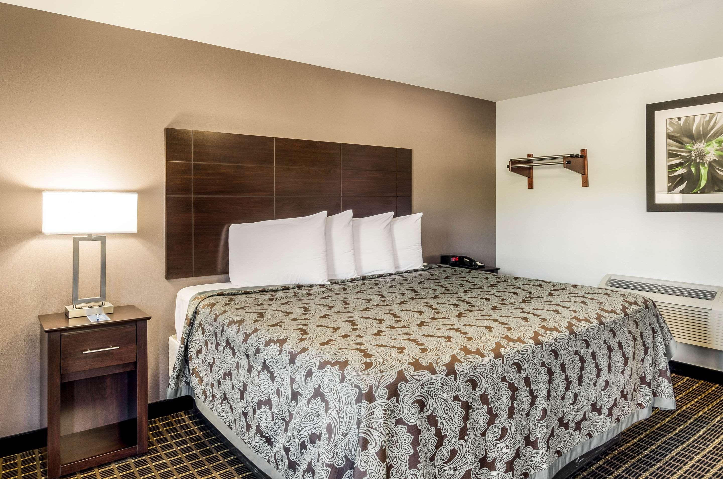 Rodeway Inn Middleboro-Plymouth Buitenkant foto