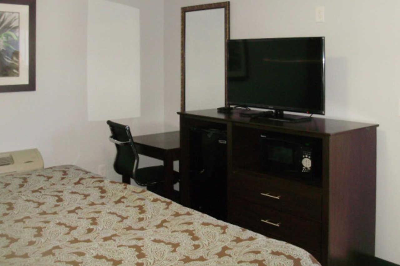 Rodeway Inn Middleboro-Plymouth Buitenkant foto